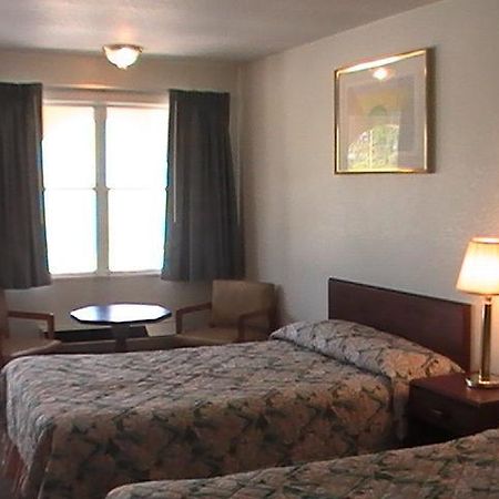 Hometown Inn Galion エクステリア 写真