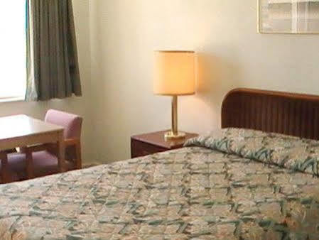 Hometown Inn Galion エクステリア 写真
